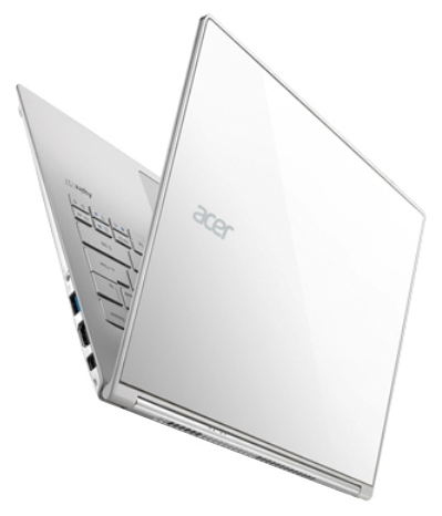 Acer ASPIRE S7-393-55204G12ews (Intel Core i5 5200U 2200 MHz/13.3"/2560x1440/4.0Gb/128Gb SSD/DVD нет/Intel HD Graphics 5500/Wi-Fi/Bluetooth/Win 10 Home)